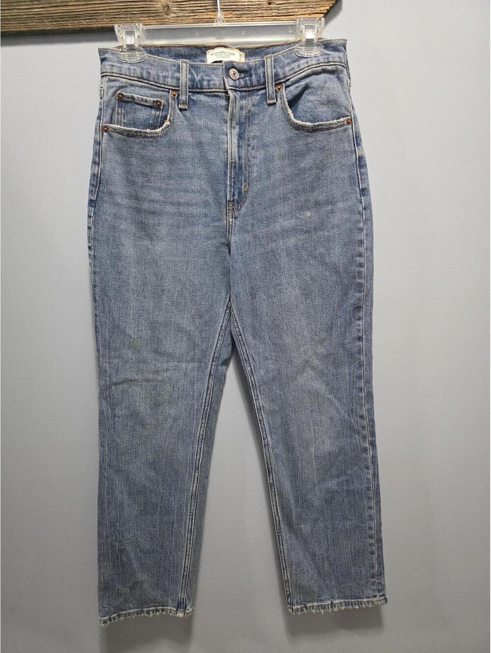 Abercrombie and Fitch Ankle Straight High Rise Size 28/6